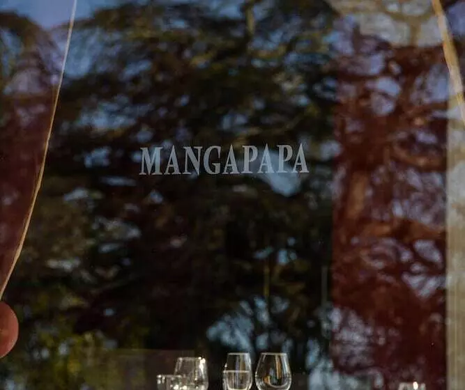 호텔 Mangapapa
