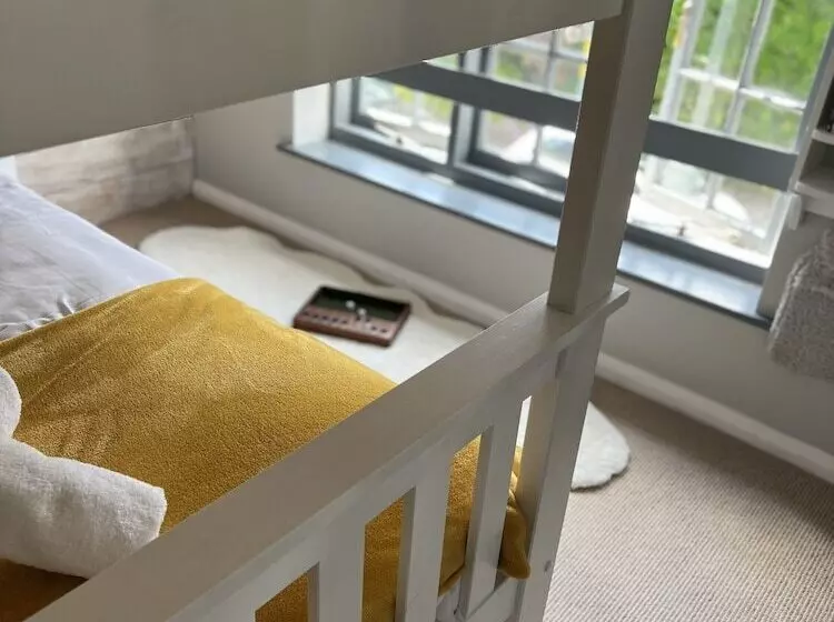 Отель New Flying Horse Inn