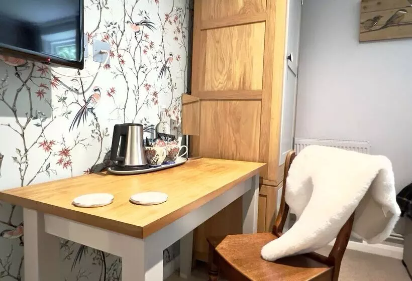 Отель New Flying Horse Inn