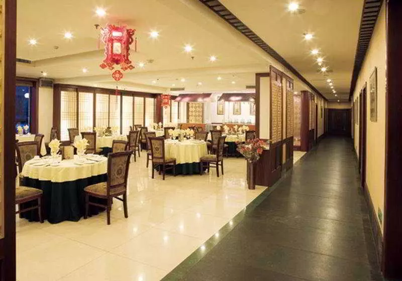 Hotel Rosedale & Suites