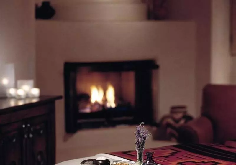 Отель Rosewood Inn Of The Anasazi