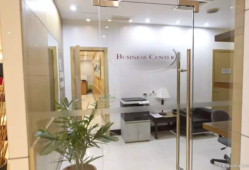 ホテル Summit Circle Cebu