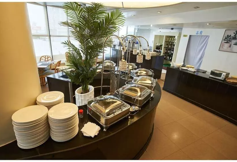 ホテル Summit Circle Cebu