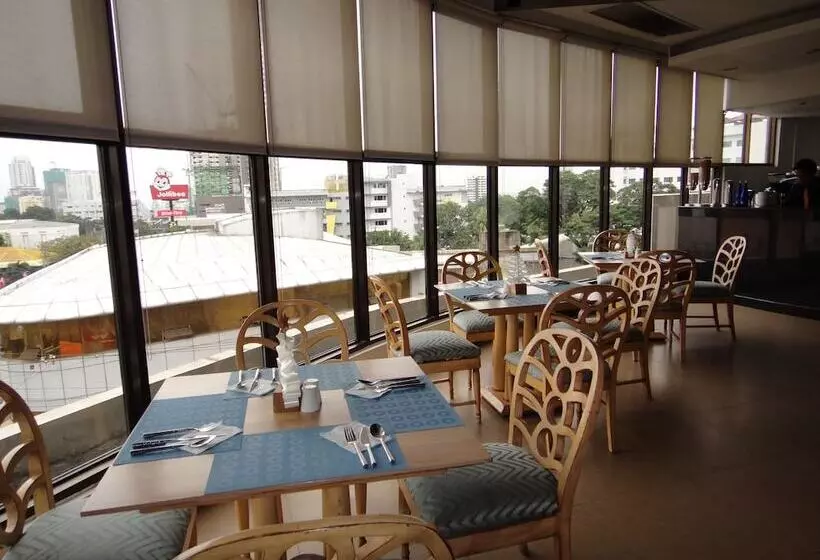 ホテル Summit Circle Cebu