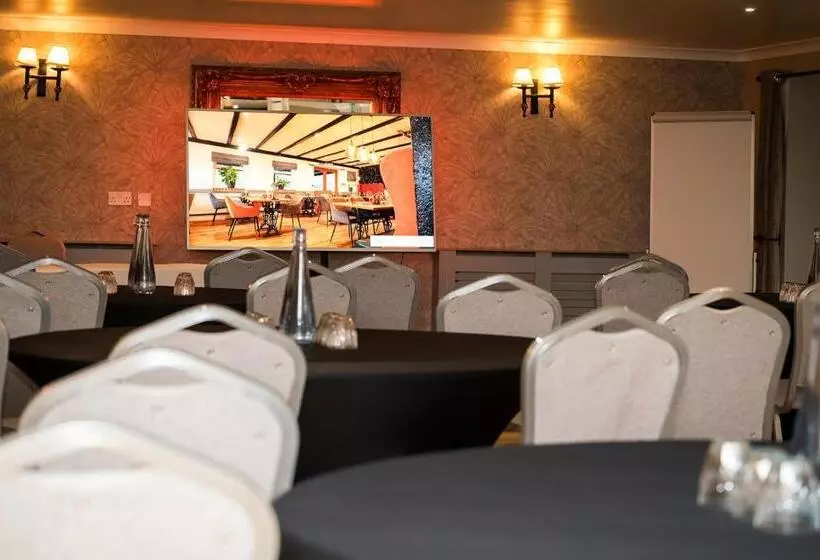 فندق Tottington Manor