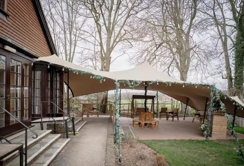 فندق Tottington Manor