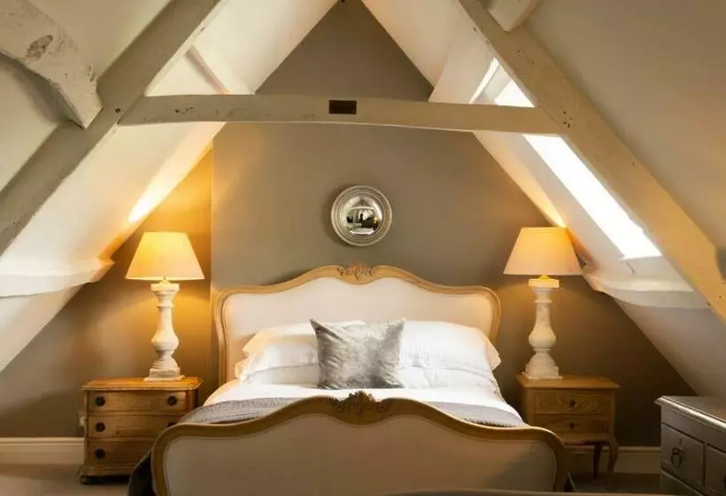 New Inn At Coln