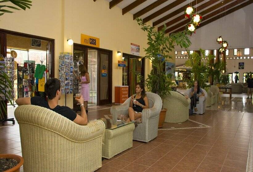 استراحتگاه Roc Arenas Doradas