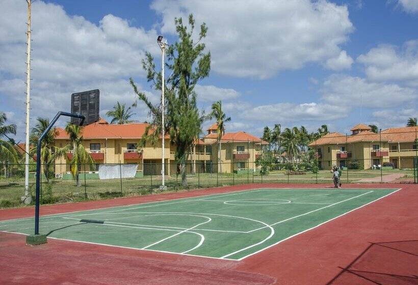 استراحتگاه Roc Arenas Doradas