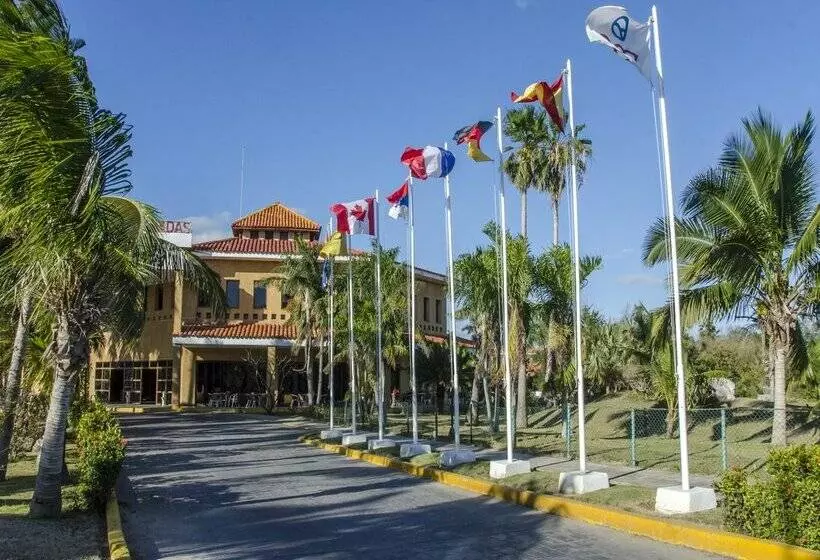 استراحتگاه Roc Arenas Doradas