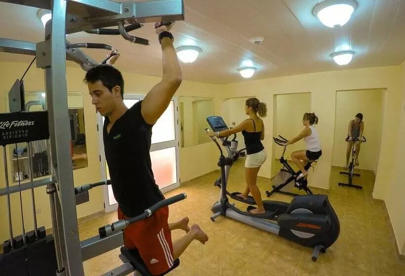 استراحتگاه Roc Arenas Doradas