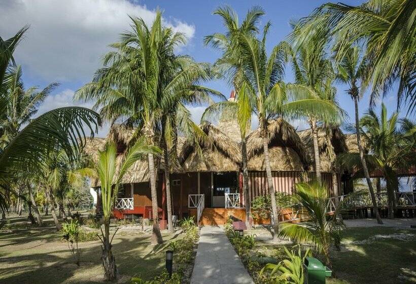 استراحتگاه Roc Arenas Doradas