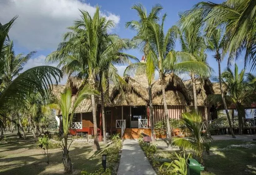 استراحتگاه Roc Arenas Doradas