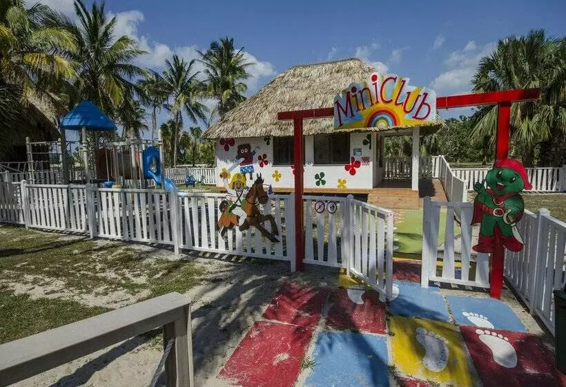 استراحتگاه Roc Arenas Doradas