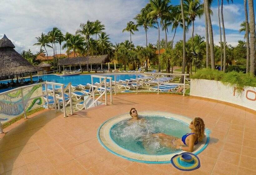 استراحتگاه Roc Arenas Doradas