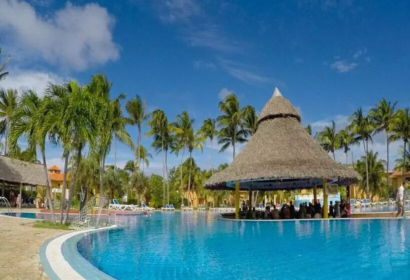 استراحتگاه Roc Arenas Doradas