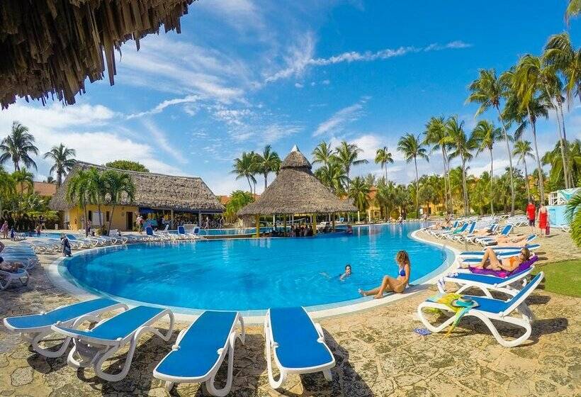 استراحتگاه Roc Arenas Doradas