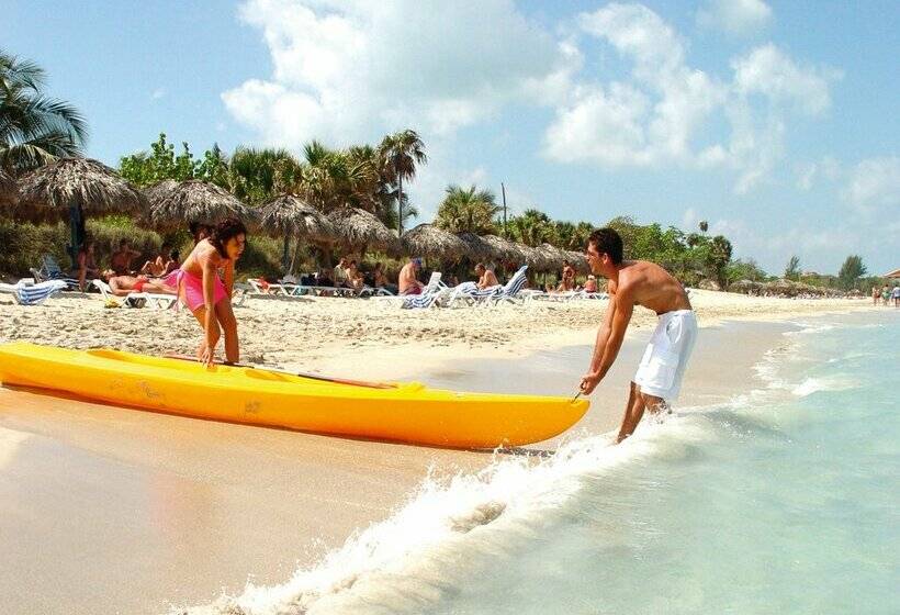 استراحتگاه Roc Arenas Doradas