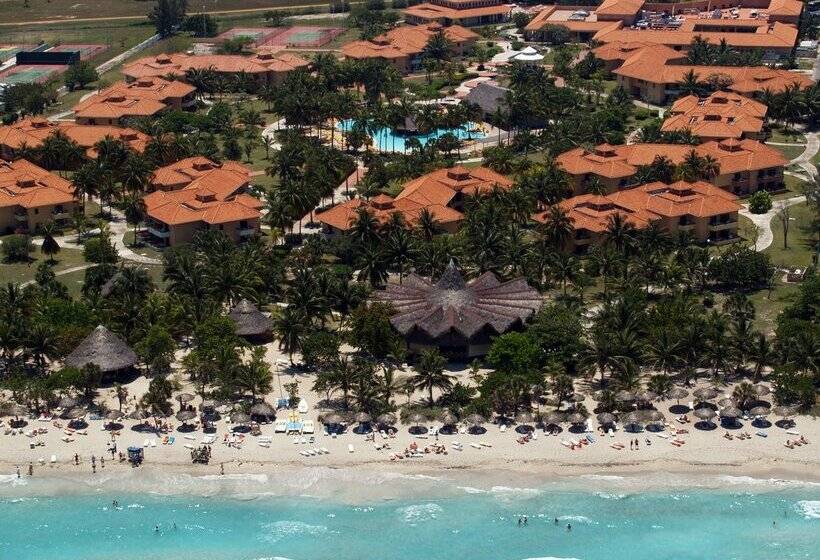 استراحتگاه Roc Arenas Doradas