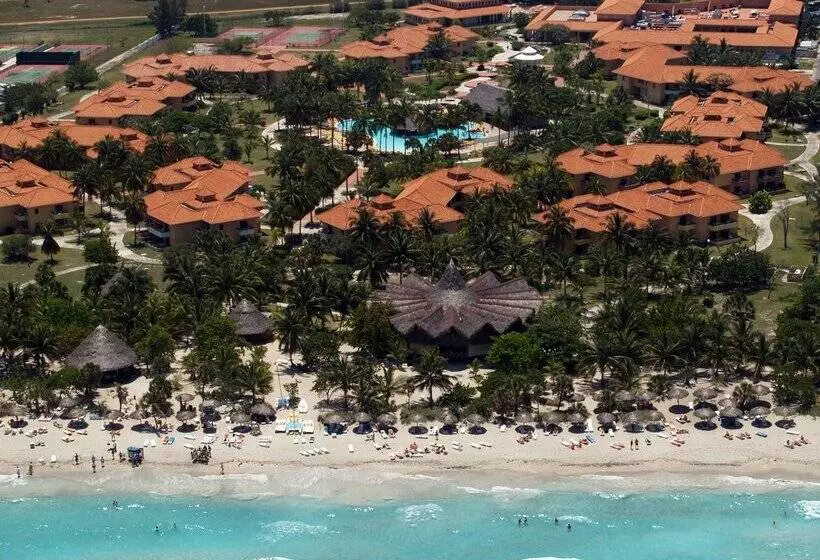 استراحتگاه Roc Arenas Doradas