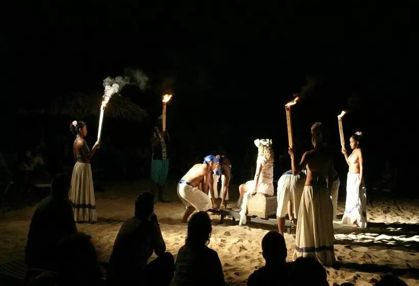 استراحتگاه Roc Arenas Doradas