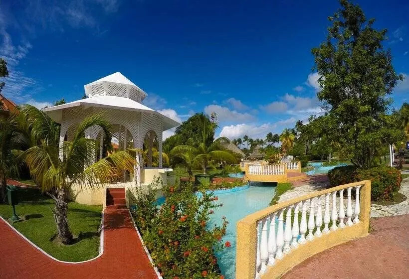 استراحتگاه Roc Arenas Doradas