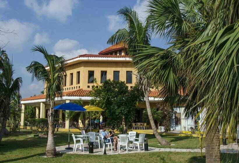 استراحتگاه Roc Arenas Doradas