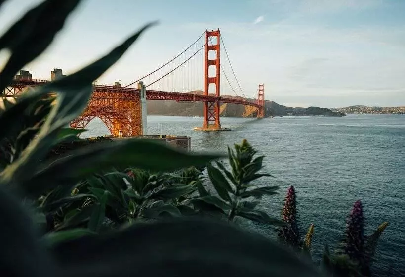 Touchstone Hotel   City Center