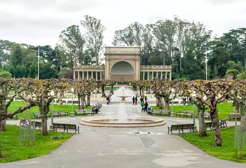 Touchstone Hotel   City Center