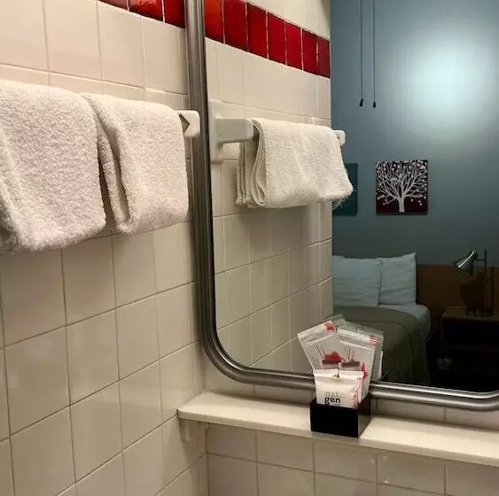 Touchstone Hotel   City Center