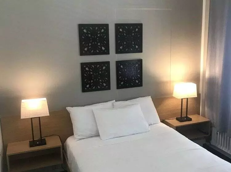 Touchstone Hotel   City Center