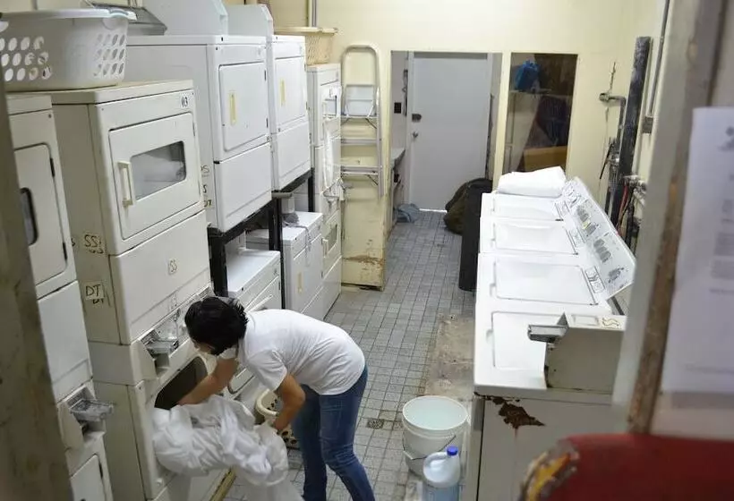 West Plaza Hotel By The Sea