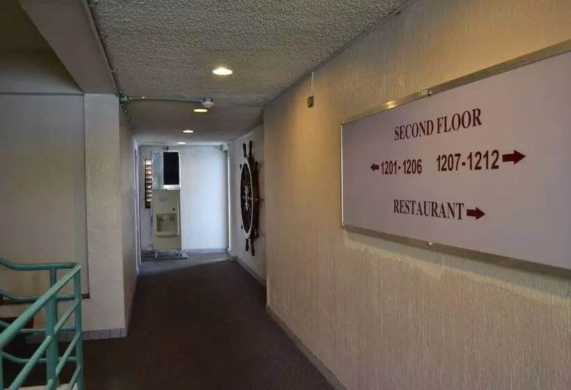 West Plaza Hotel By The Sea