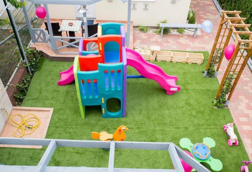 هتل Centrum Panzió