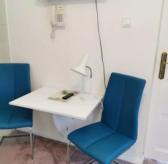 هتل Centrum Panzió