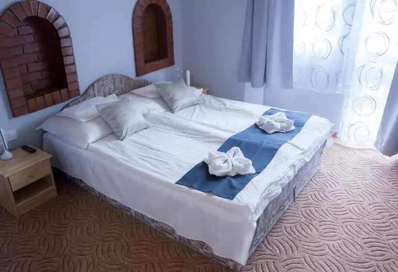 هتل Centrum Panzió