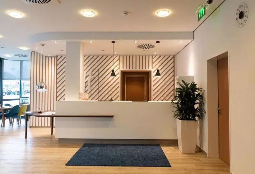 ホテル Holiday Inn Essen City Centre, An Ihg