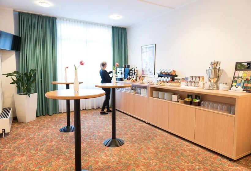 Отель Holiday Inn Essen City Centre, An Ihg