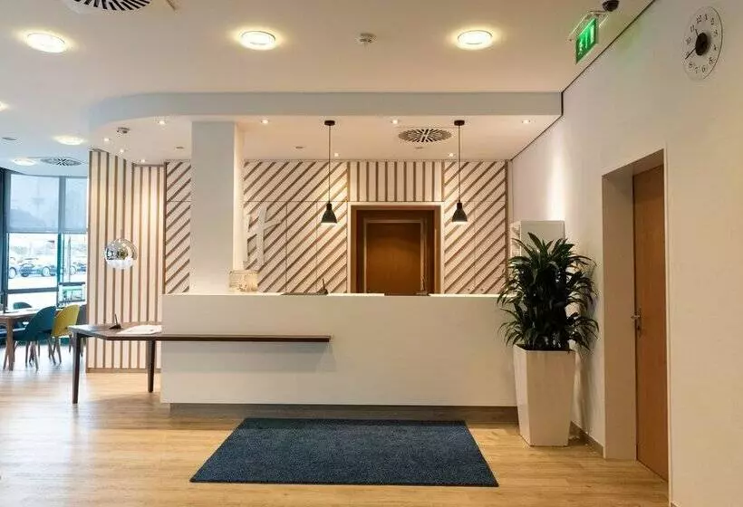 ホテル Holiday Inn Essen City Centre, An Ihg