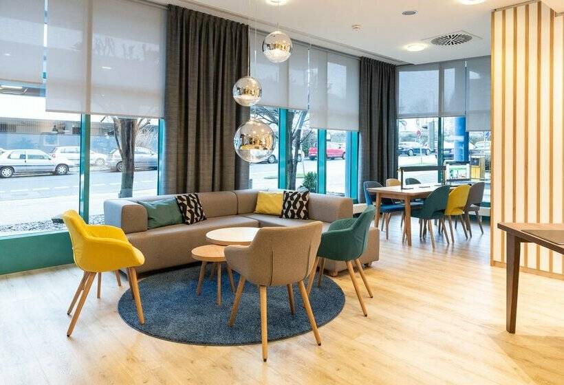 Отель Holiday Inn Essen City Centre, An Ihg