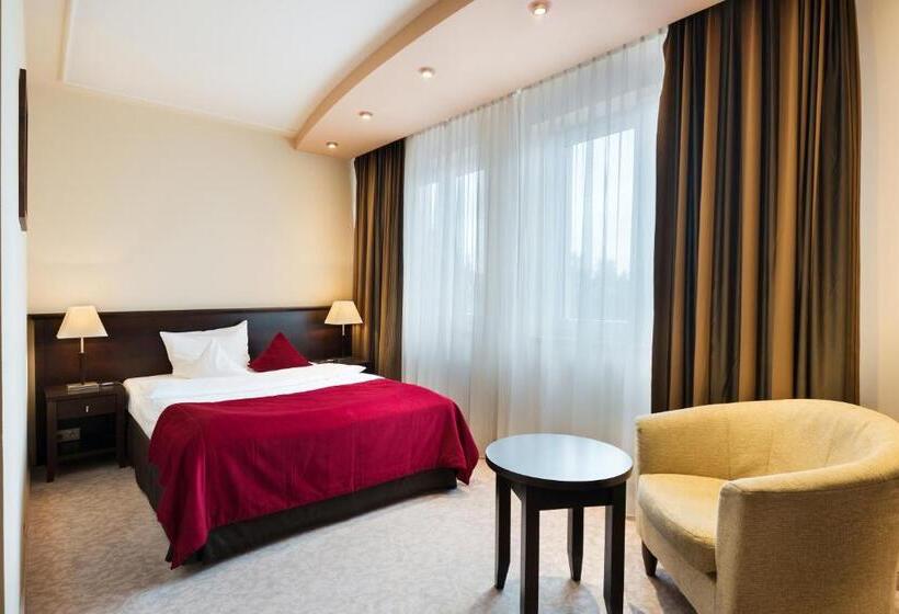 בית מלון כפרי Kudowa Manufaktura Relaksu