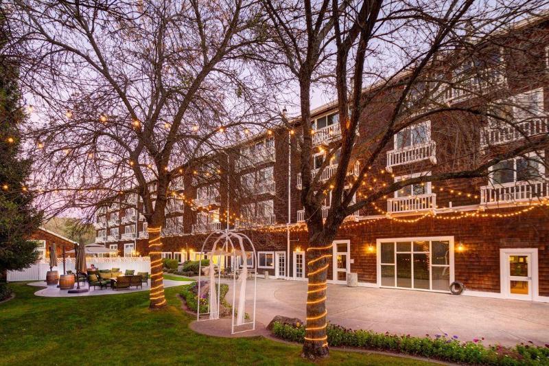 فندق Lake Natoma Inn