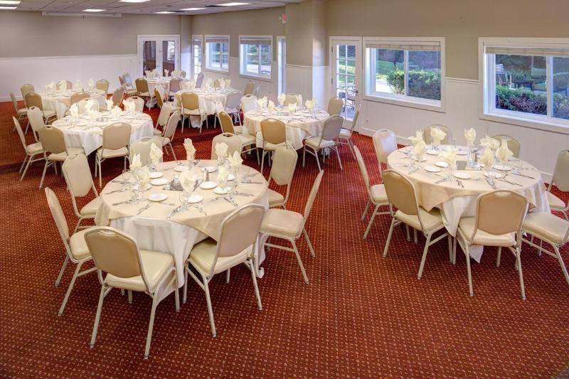 فندق Lake Natoma Inn