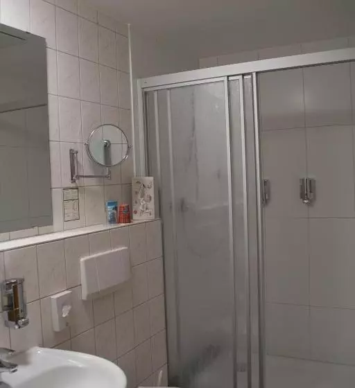 Отель Quellenhof