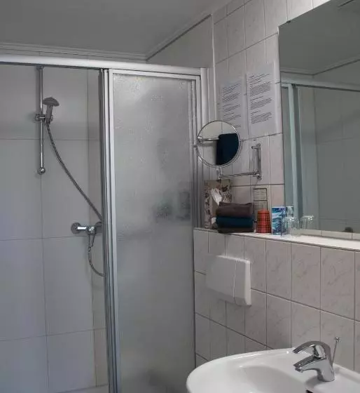 Отель Quellenhof