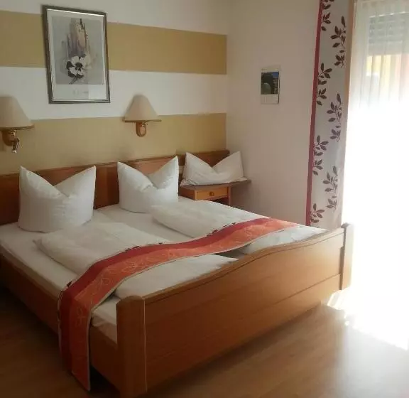 Отель Quellenhof