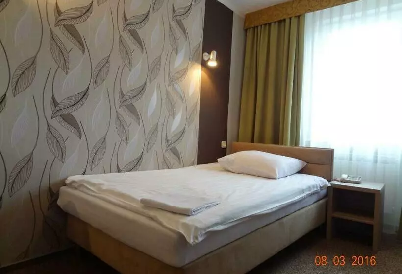 فندق Restauracja Cukropol