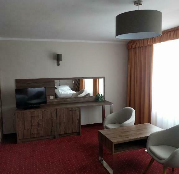 فندق Restauracja Cukropol