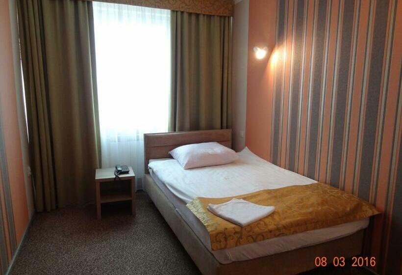 فندق Restauracja Cukropol