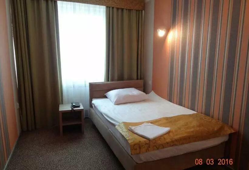 فندق Restauracja Cukropol